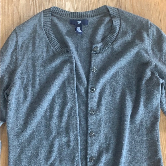 3 cardigans - Picture 4 of 4